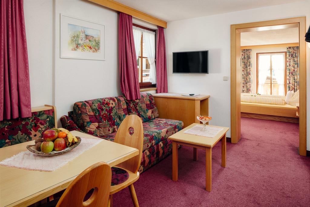 Hotel Appartement Platzergasse Fiss Kültér fotó